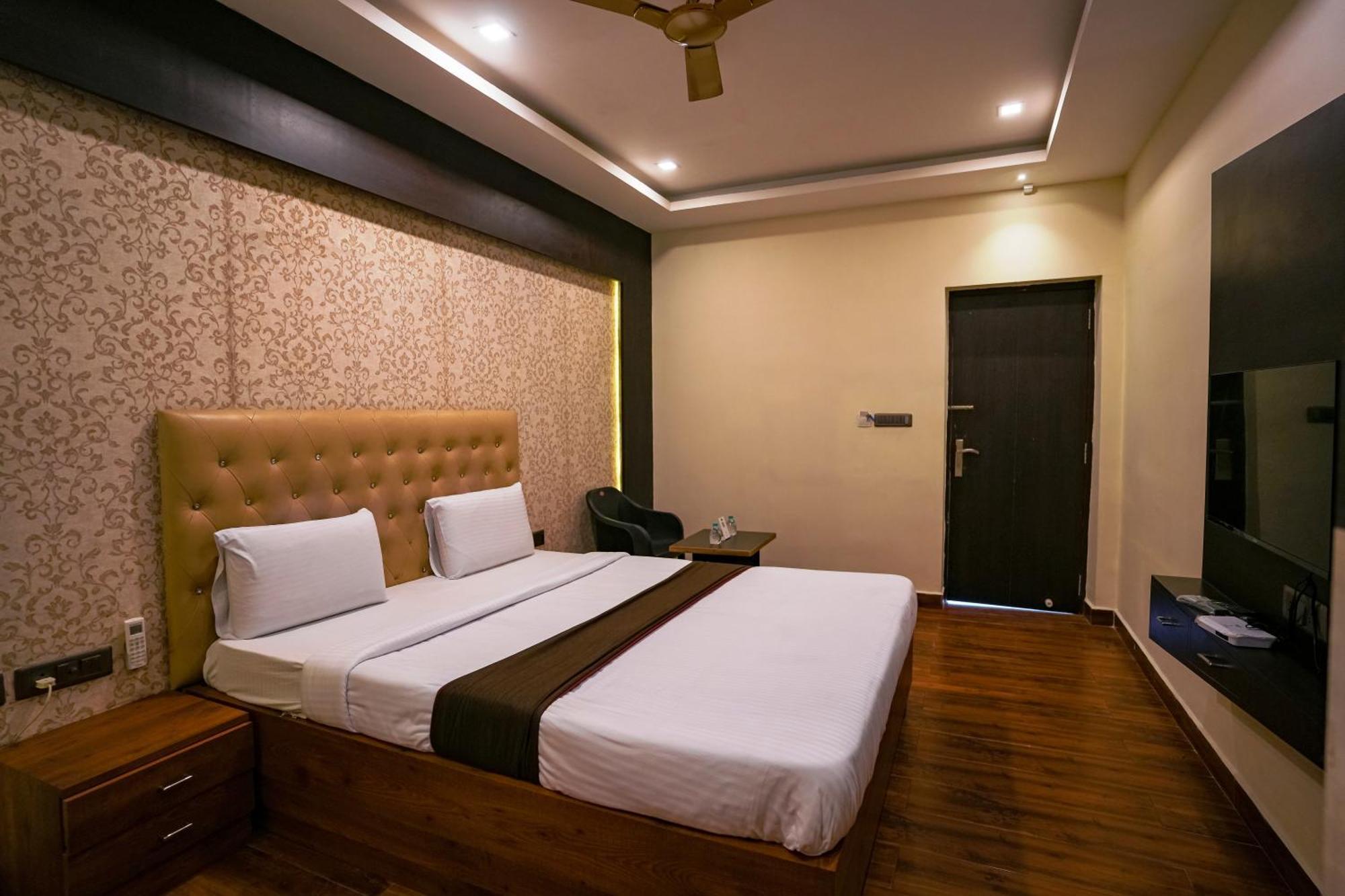 La Courtyard Hotel Puducherry Eksteriør billede